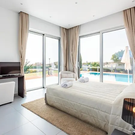 Seafront Maya By Ruidoso Luxury * Ayía Nápa
